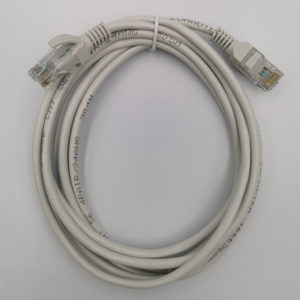Сетевой патч корд кабель витая пара Ethernet для интернета LAN 2,6 м литой серый